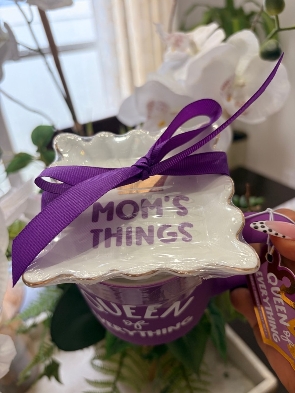 Queen of Everything Purple Mug with ceramic trinket-20oz - Picture 3 of 7